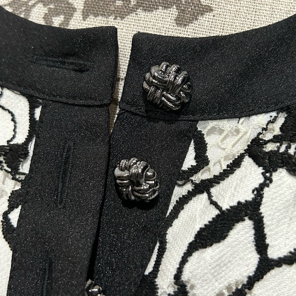 Karl Lagerfeld Lace Blouse Lined XS - Picture 2 of 14